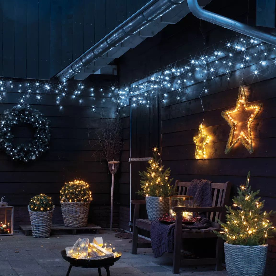 Stalactite lumineuse 11 m 259 LED câble noir Stars Blanc froid