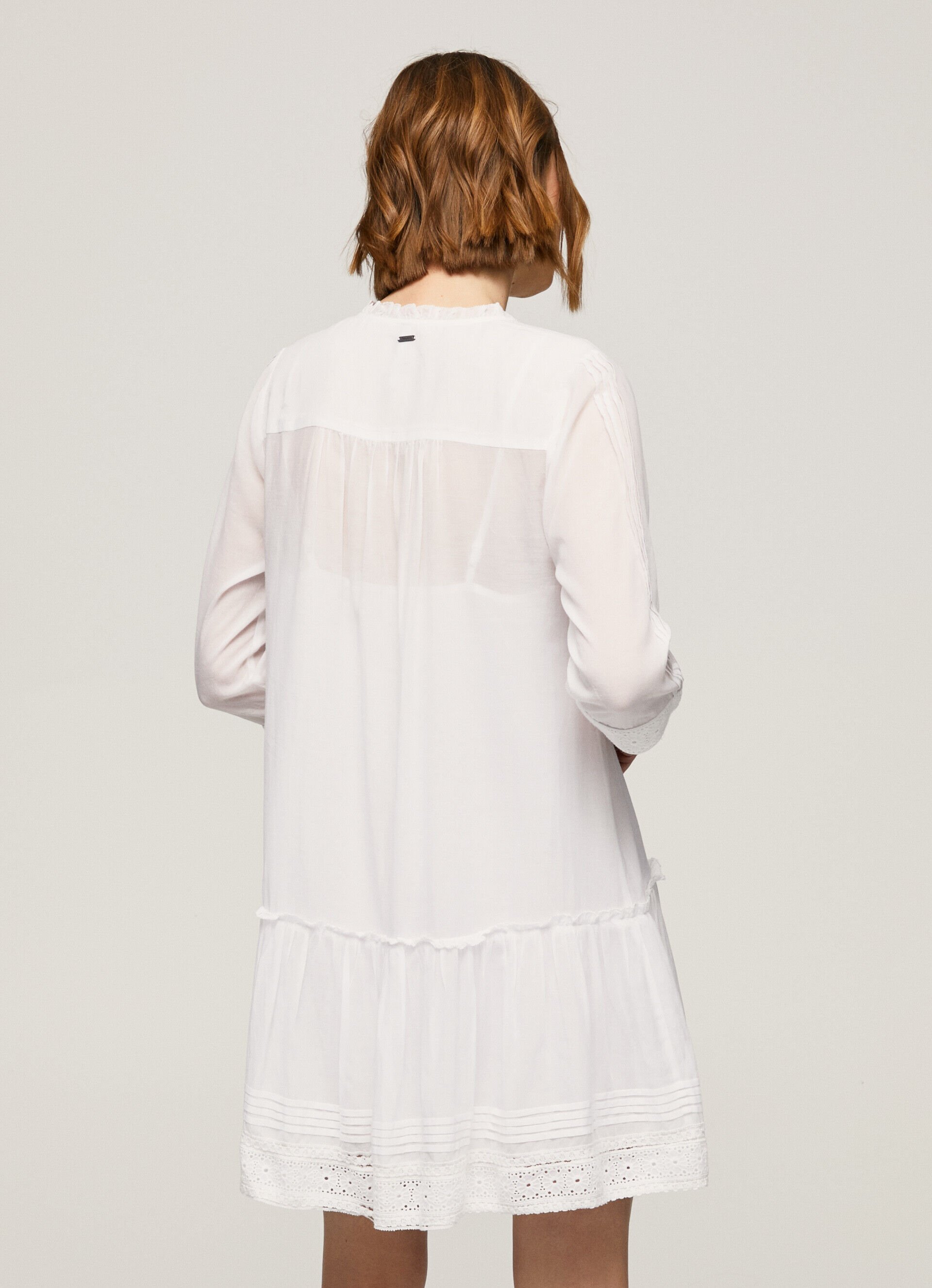 VESTIDO PATRIS COM DETALHES VAZADOS - branco