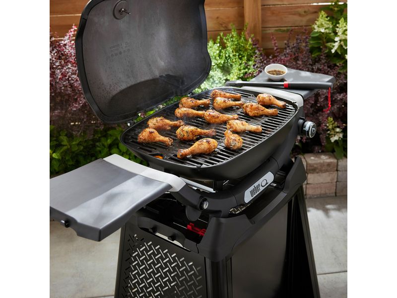 Weber Gasgrill Q2200N mit Rollwagen Gasgrill mit Seitentischen und Rollwagen