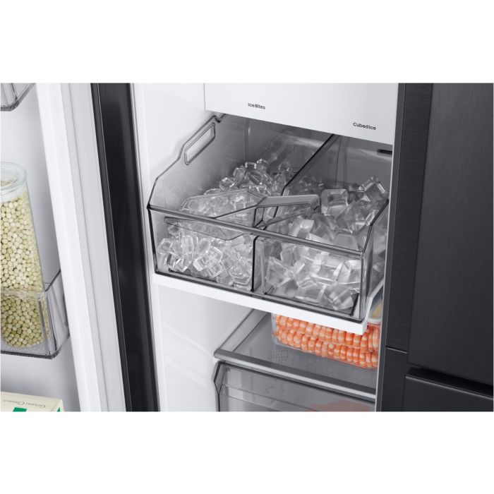 Samsung Side-by-Side RH69B8041B1/EG Premium Black Steel - interner Wassertank