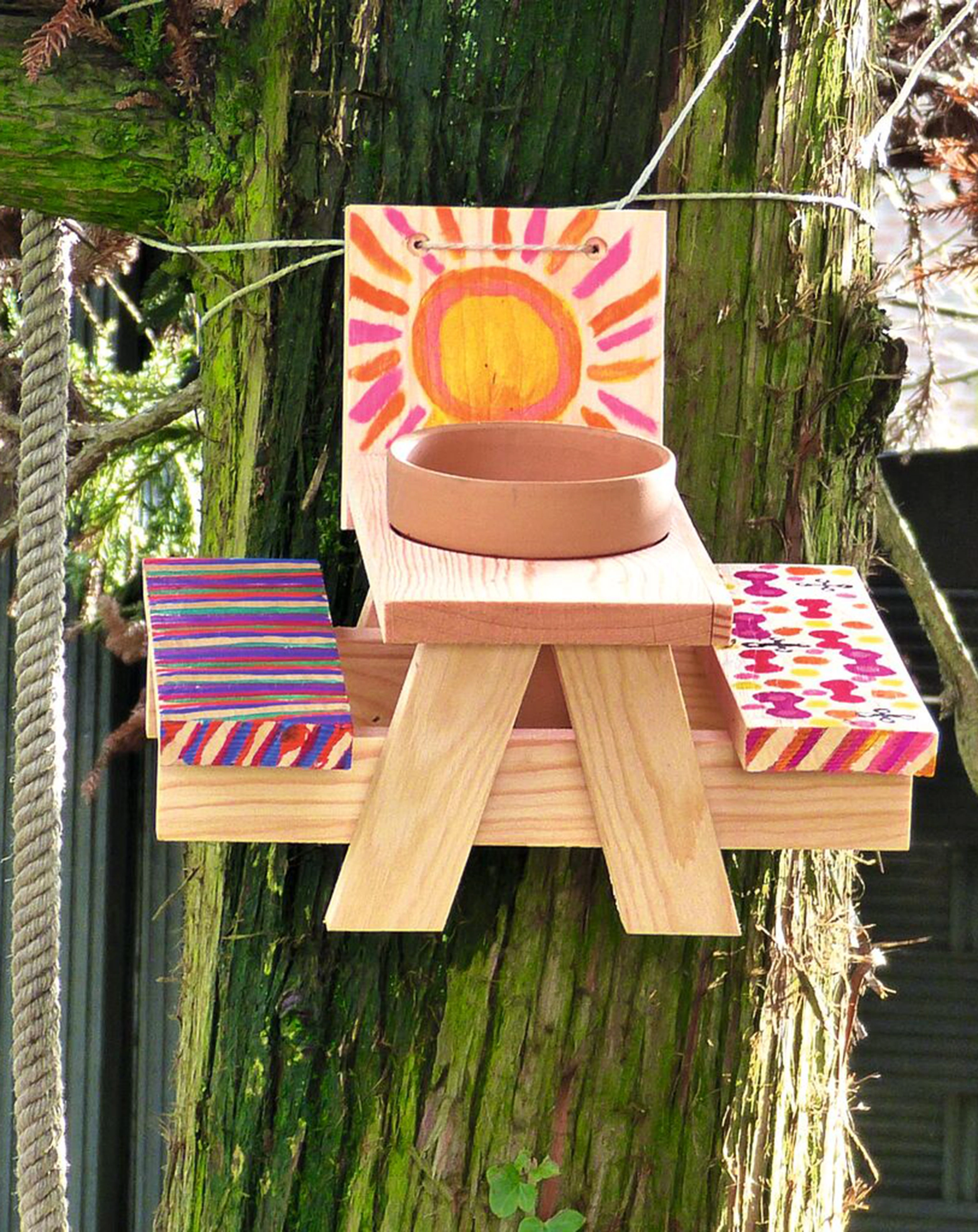 Futterstation KRABBELKÄFER: EICHHÖRNCHEN PICKNICK