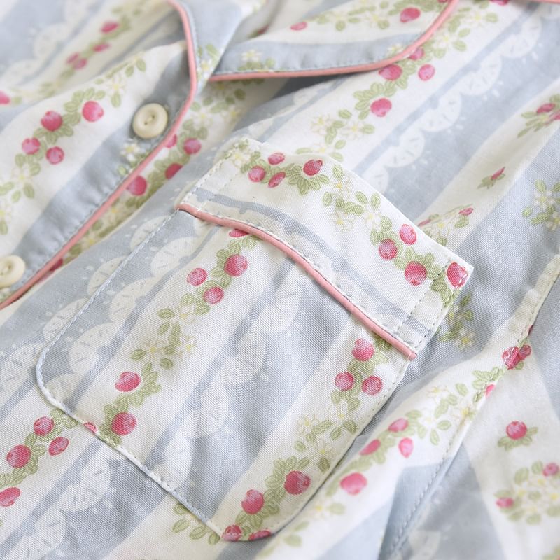 Somnus - Pyjamaset: Top met lange mouwen, reverskraag, bloemenprint en knoopjes + broek