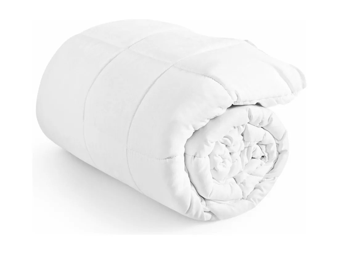 Couette 220x240 cm Toutes Saisons – Confort Optimal en Microfibre, Blanche Matelassée