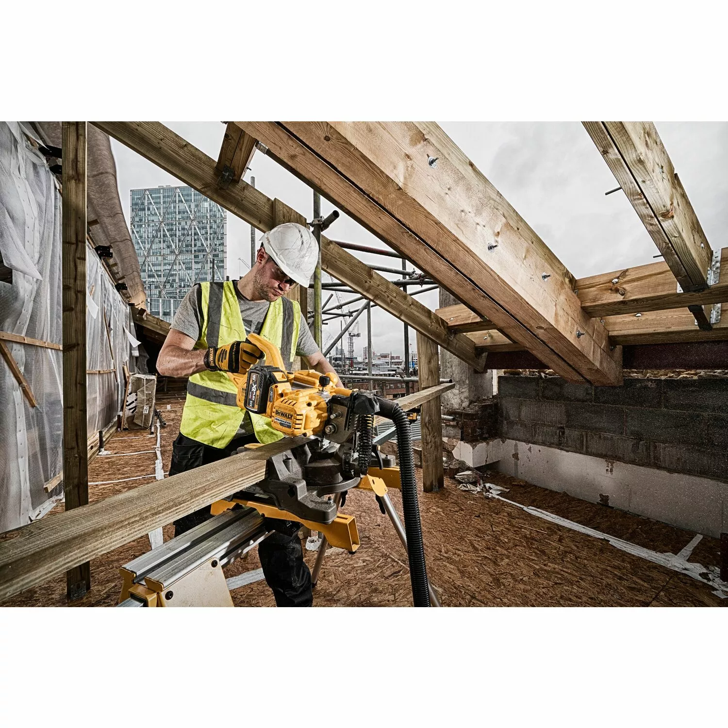 DeWALT DCS777N 18V/54V XR FlexVolt Li-Ion Accu afkort- en verstekzaagmachine body - 216 x 30mm - koolborstelloos