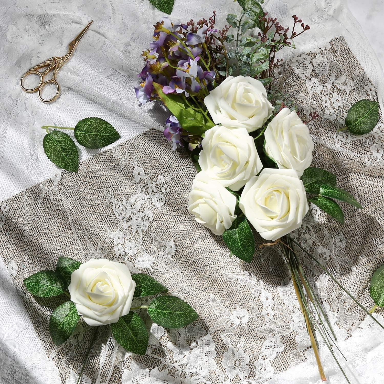 (25er Set) Ø75mm Romantische Blumenwand Schaumstoff Rosen Deko Blumen - Weiss