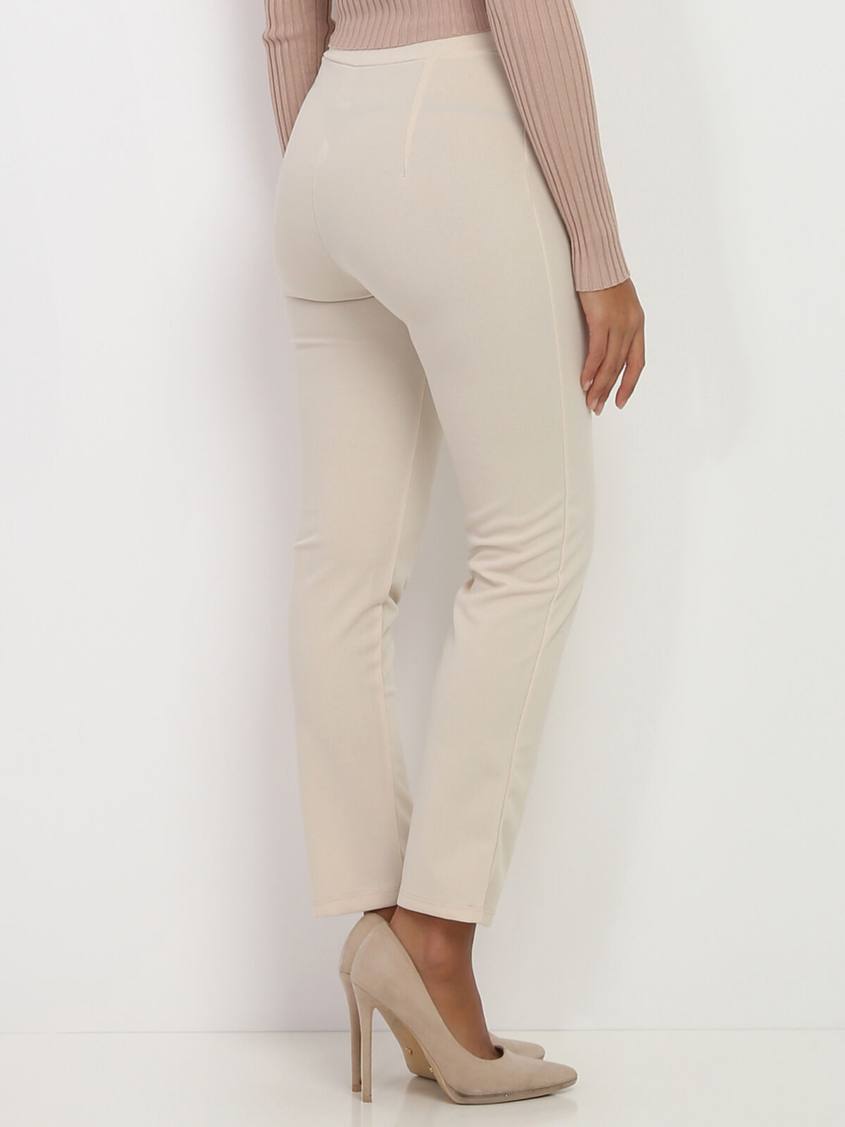 Pantalon taille haute à boutons- Beige