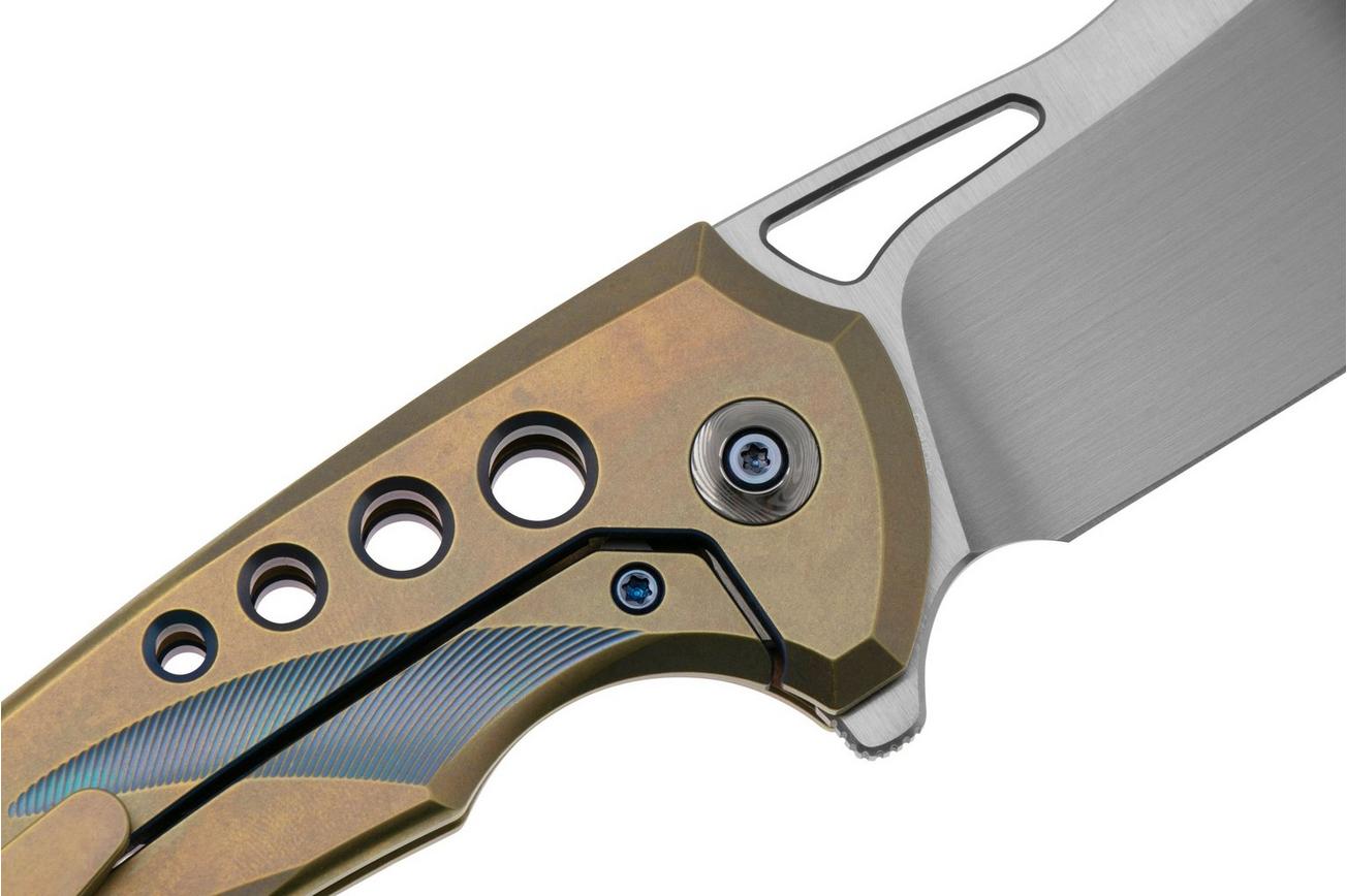 WE Knife Swiftfin WE23051-4 Hand Rubbed Satin CPM 20CV, Golden Blue Titanium, Blue Holes zakmes