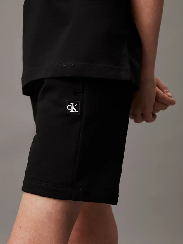 Conjunto infantil de camiseta e shorts