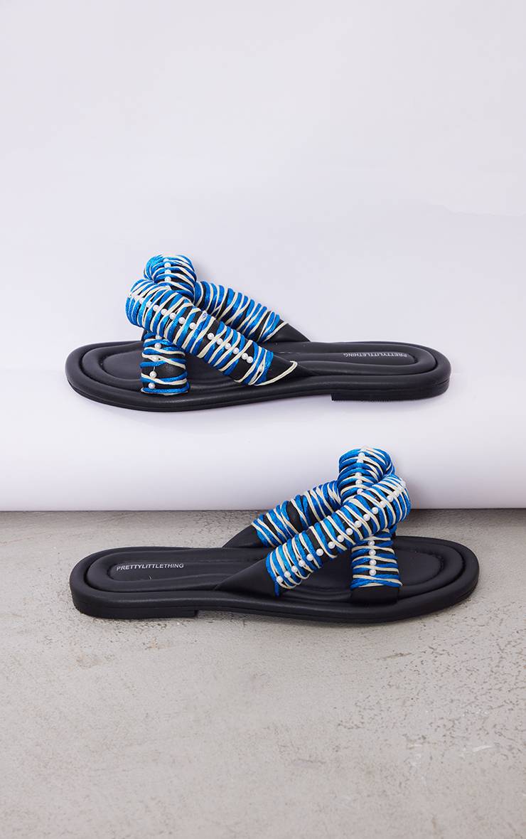Noir Sandales En Cuir Véritable À Bout Rond Avec Bride Contrastante Et Détail De Perles