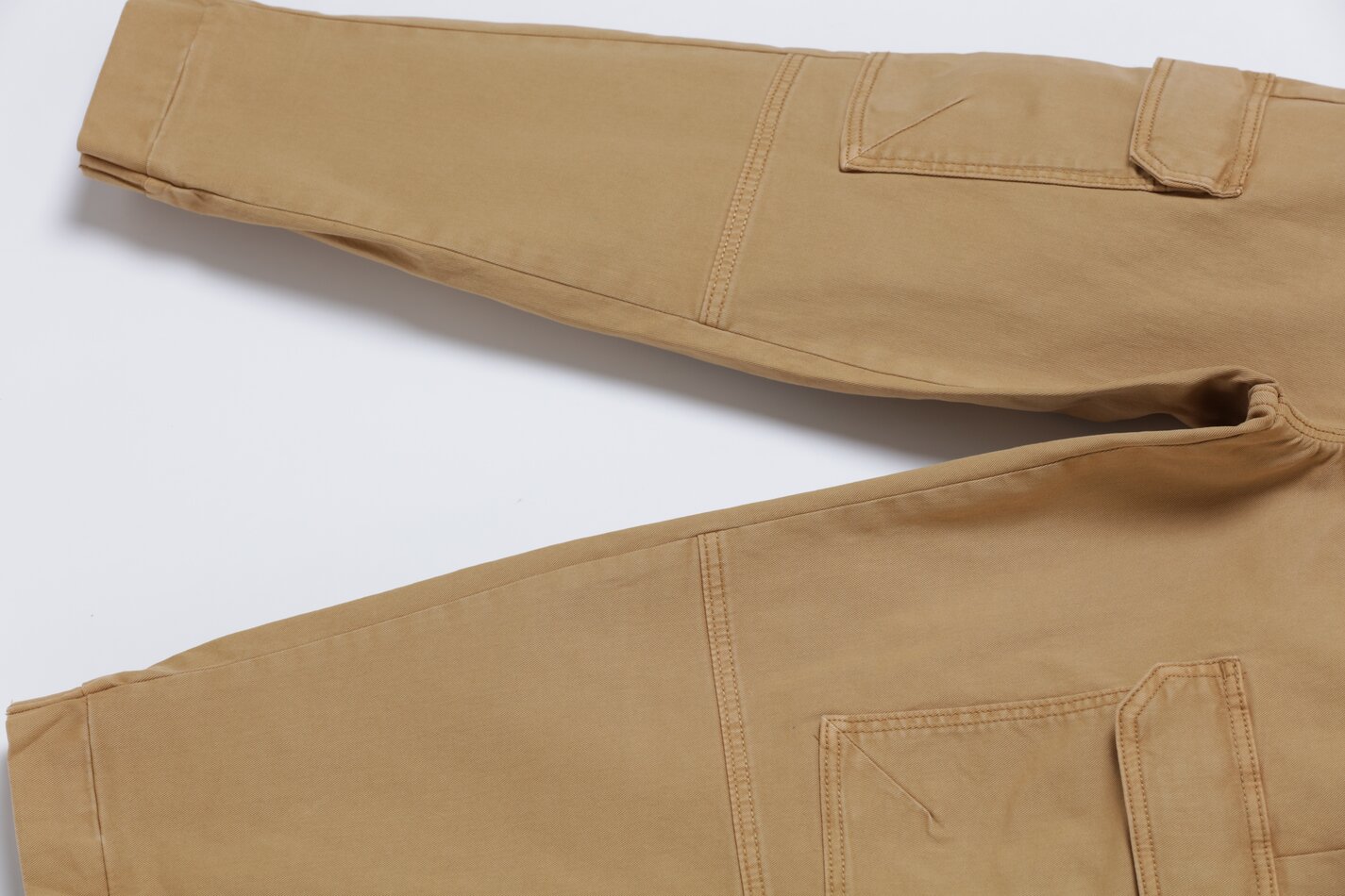 Calça jogger cargo - Bege