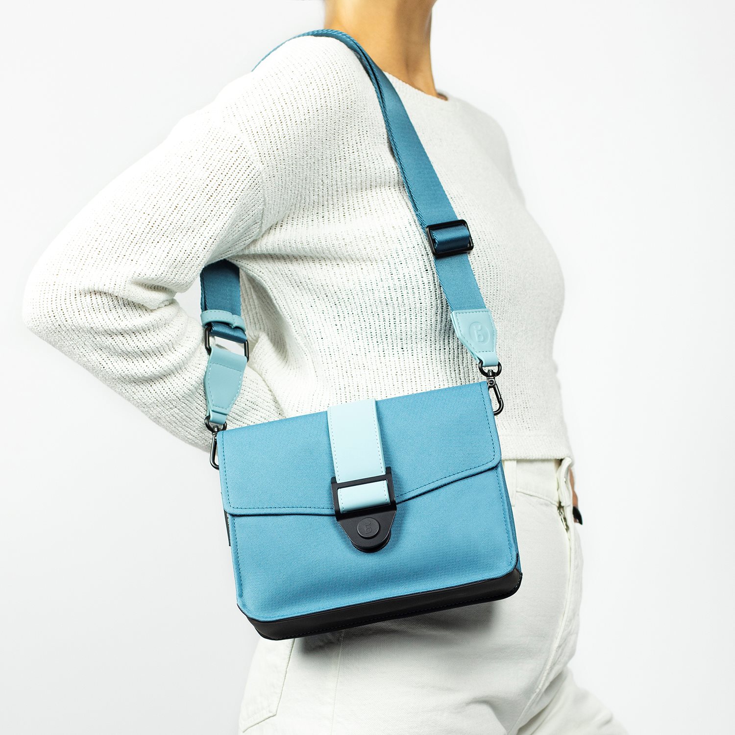 Bold Banana Crossbody M blue breeze
