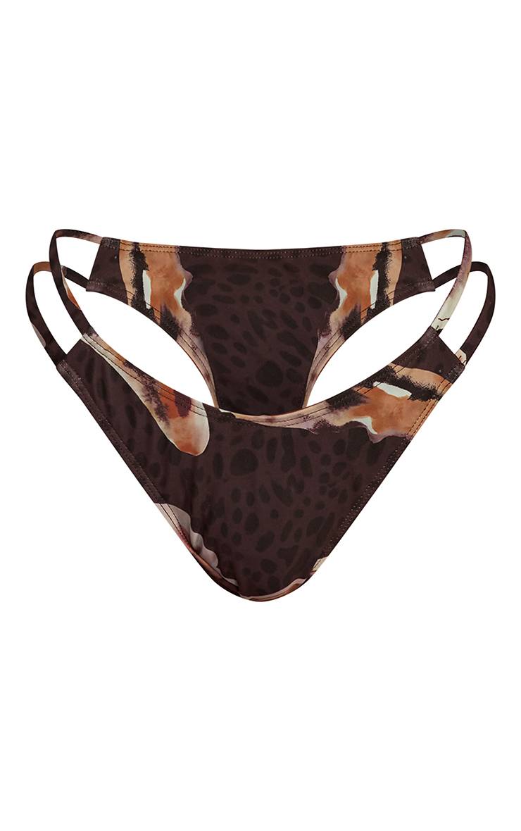Chocolat Bas De Bikini Tanga À Imprimé Animalier Avec Finitions En Résine