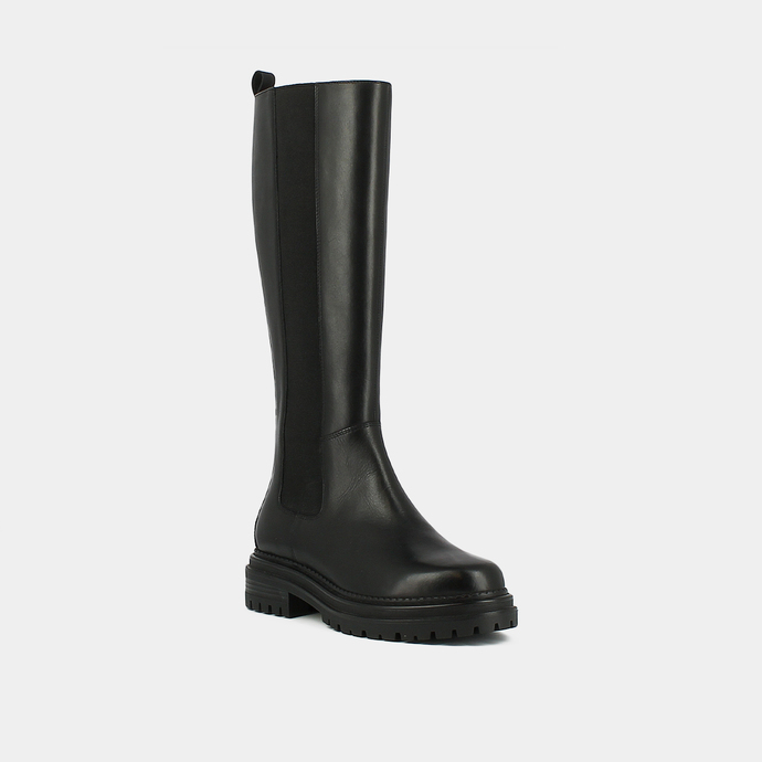 Bottes à bouts ronds et semelles crantées  en cuir noir