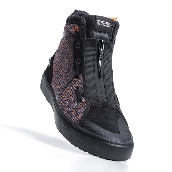 TCX - Baskets Ikasu Air Noir / Orange / Bleu