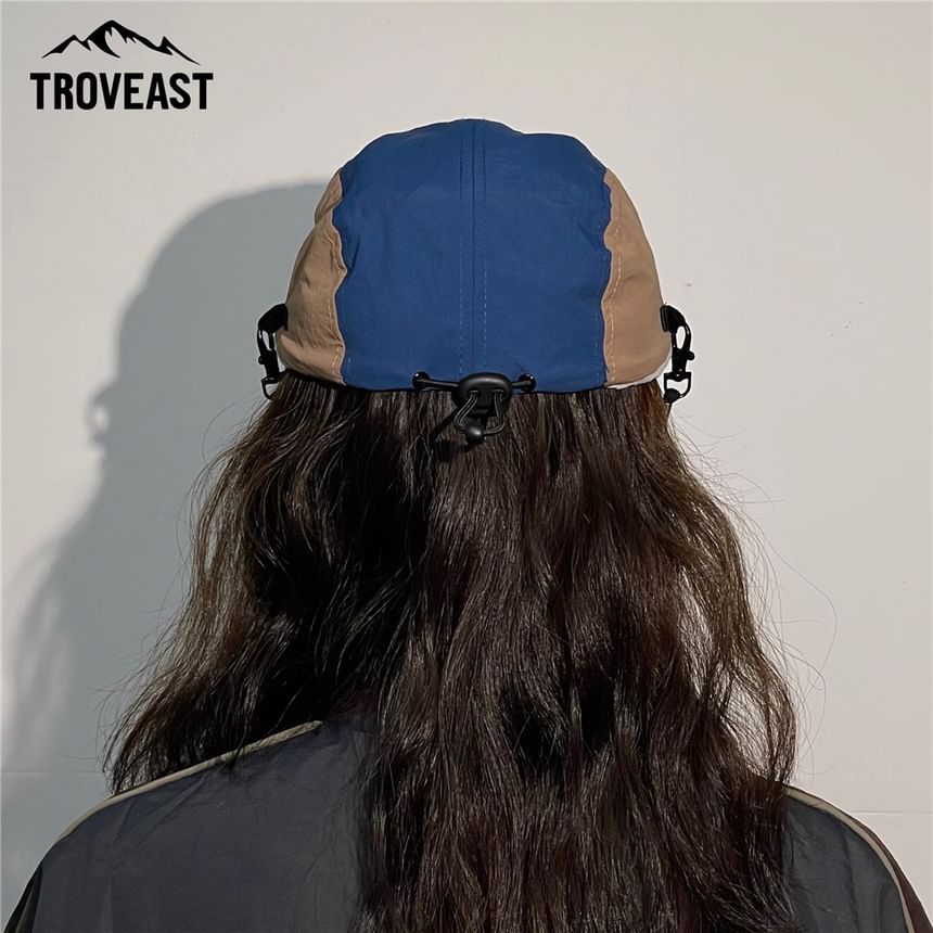 Trovelst - Geborduurde tweekleurige pet