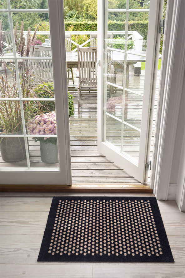 Tica Copenhagen Måtte 60x90 cm, dot sort/sand Sort/sand