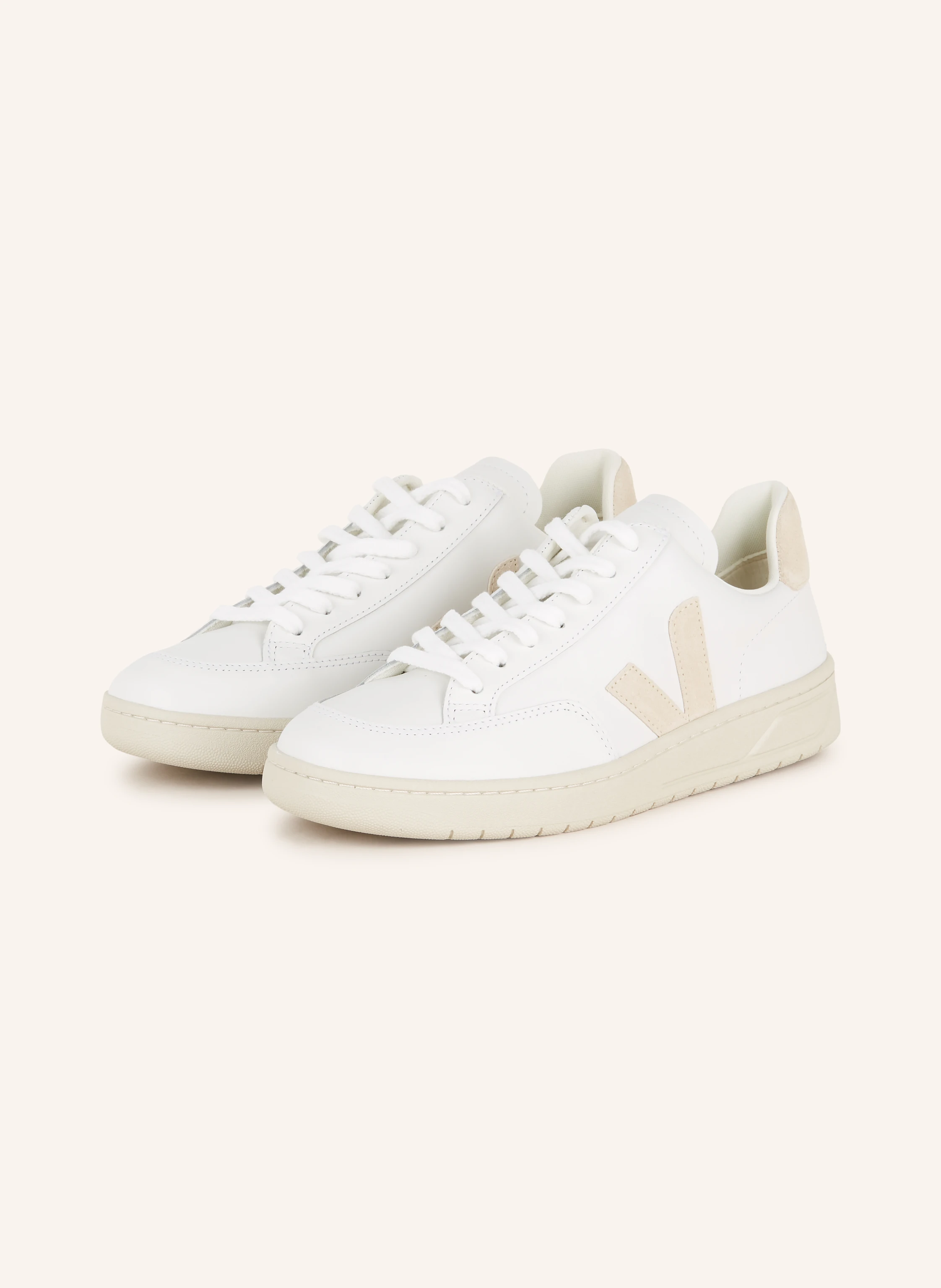 VEJA Sneaker V-12