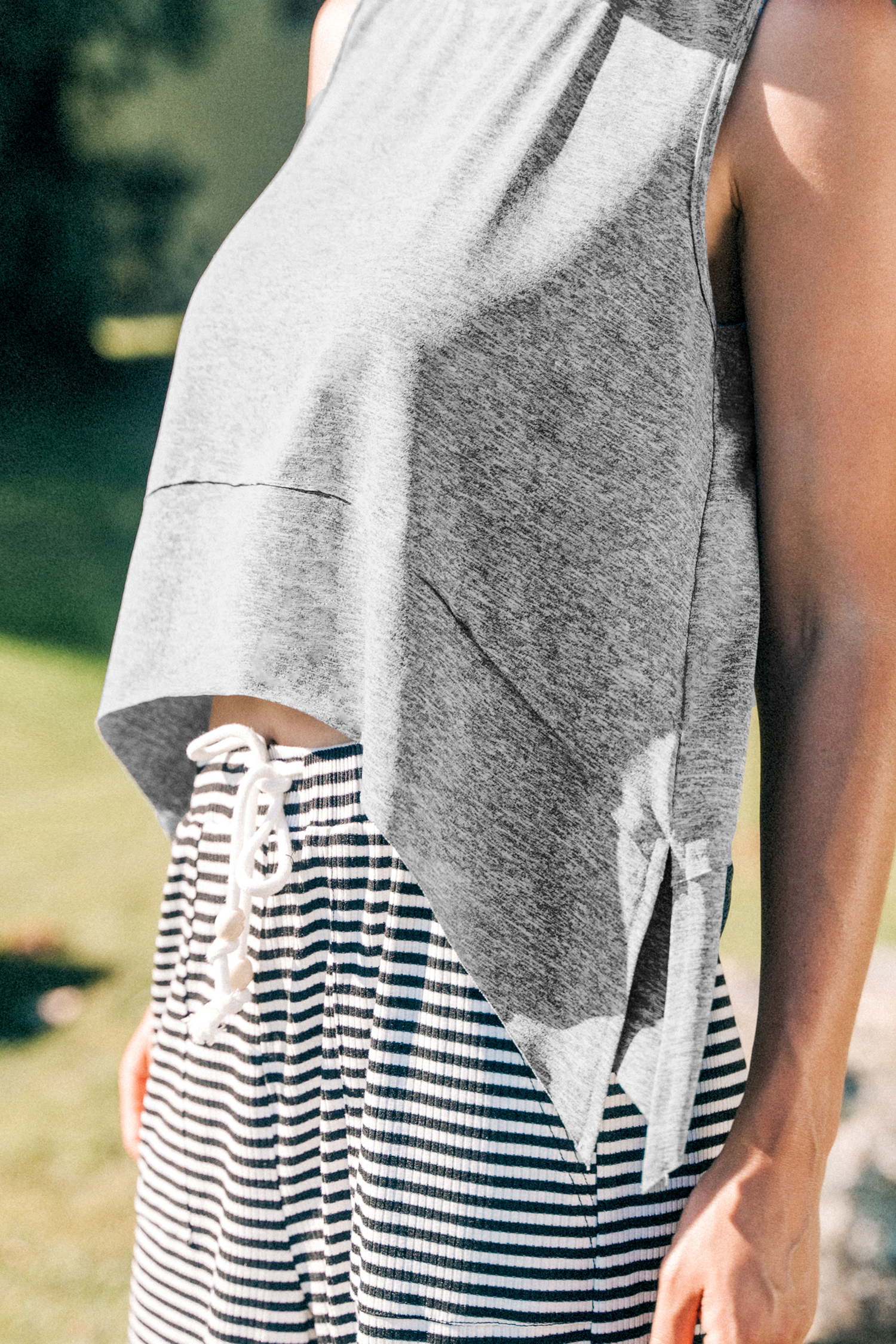 Débardeur asymétrique en jersey gris à col rond