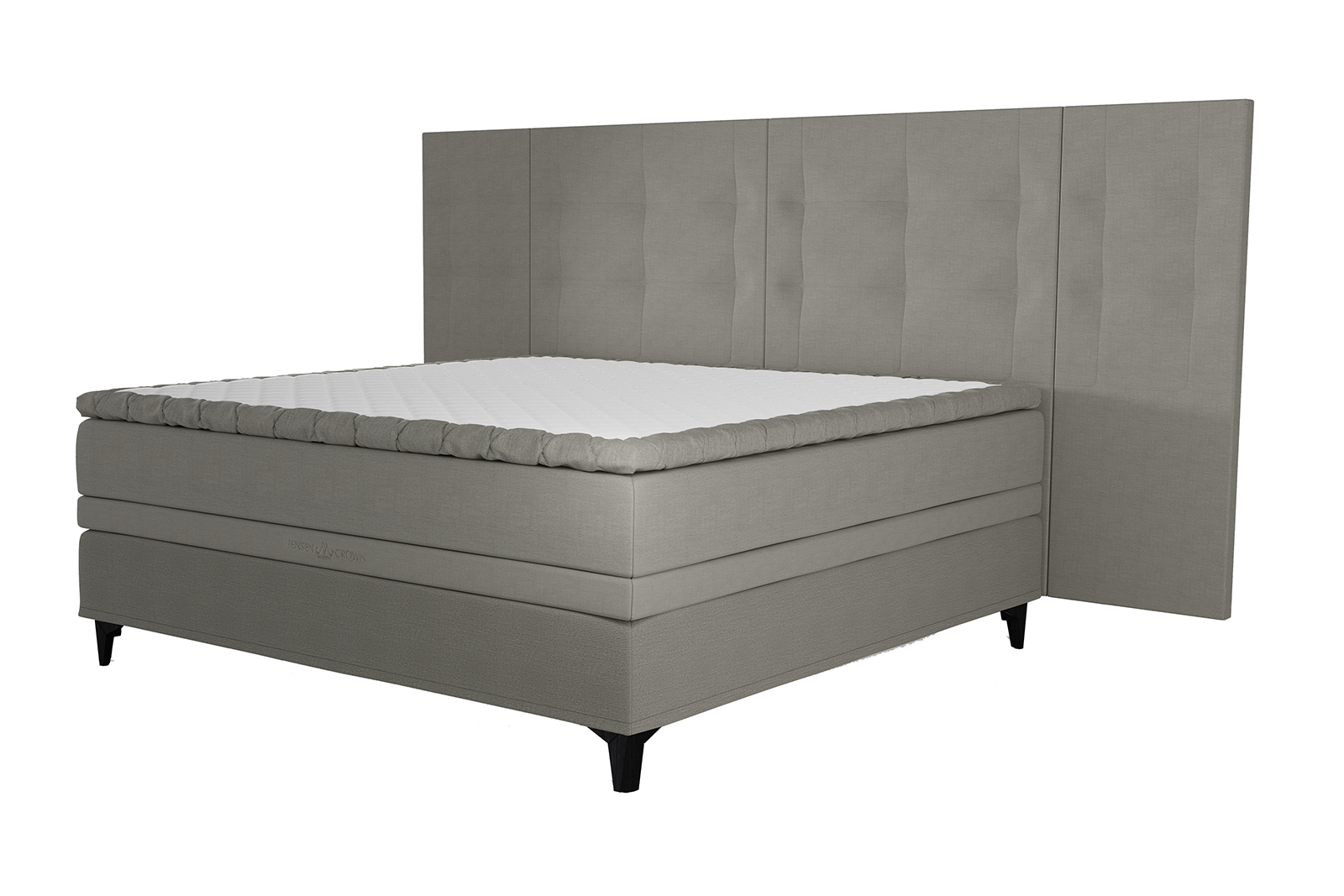 Majestic Crown kontinentalseng 180x210 cm i tekstil 213/223 oliven grønn med Majestic overmadrass og Exact funksjon. Fast/fast fasthet, seamless utførelse og Eicon ben sort med støtteben. Uten hodegavl