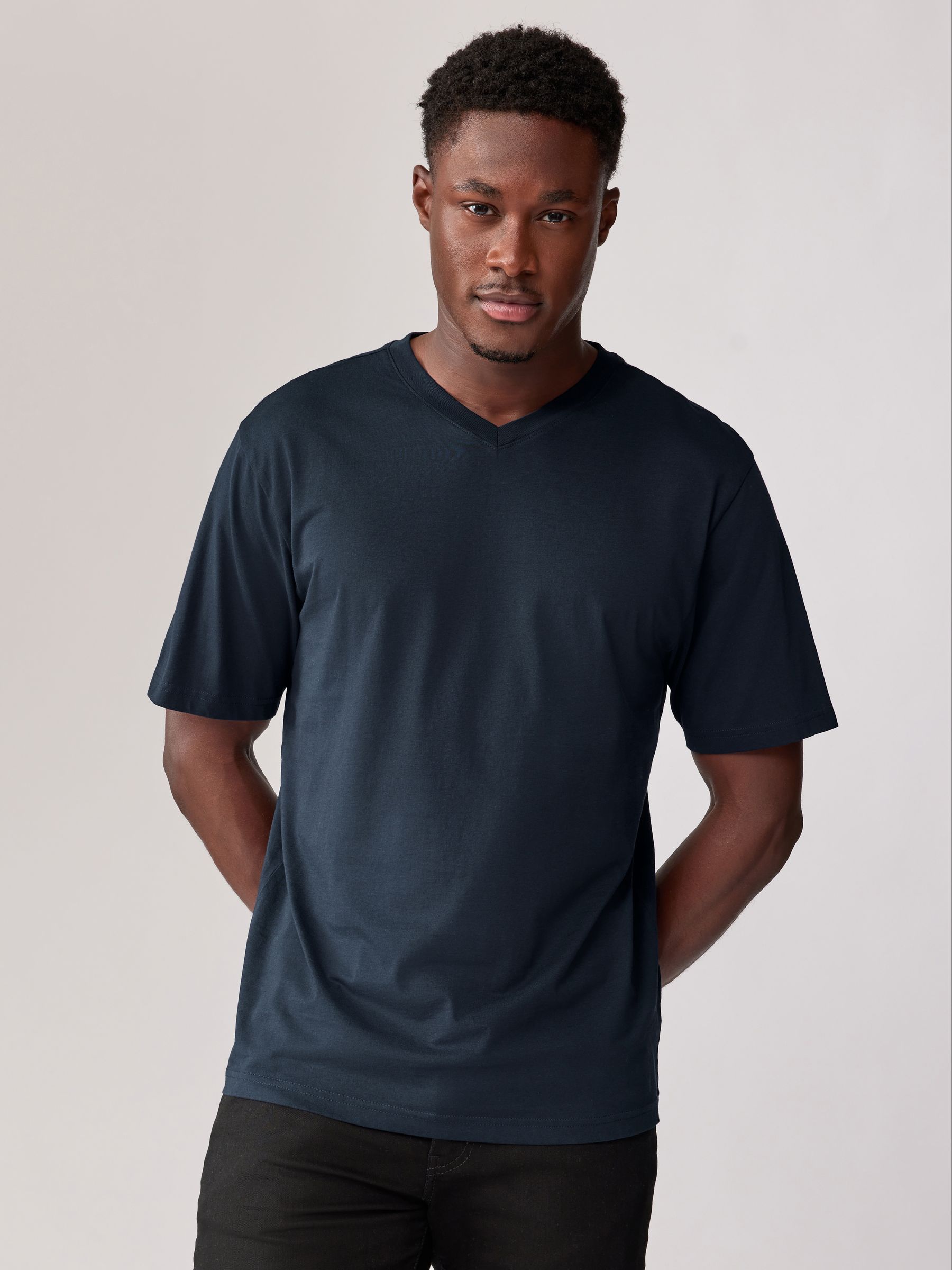 Zwart/Wit/Blauw/Grijs - Essentiële T-shirts met V-hals van 100% katoen verpakking van 6