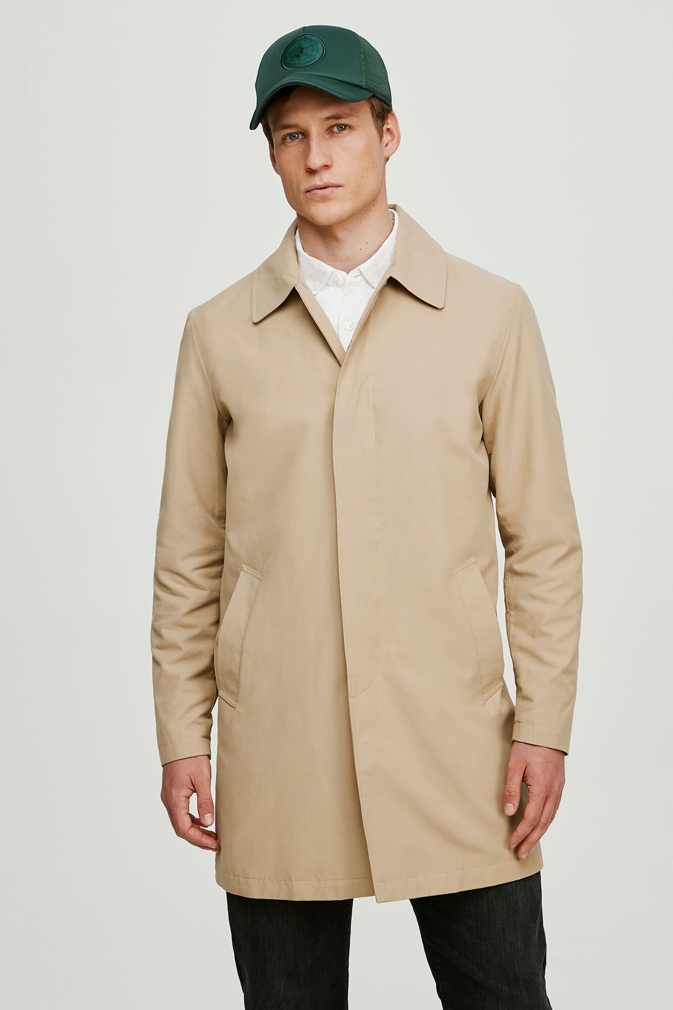 Trench coat clássico - marrom