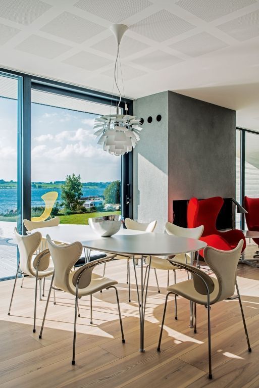 Fritz Hansen B616 tafel wit laminaat 170x100