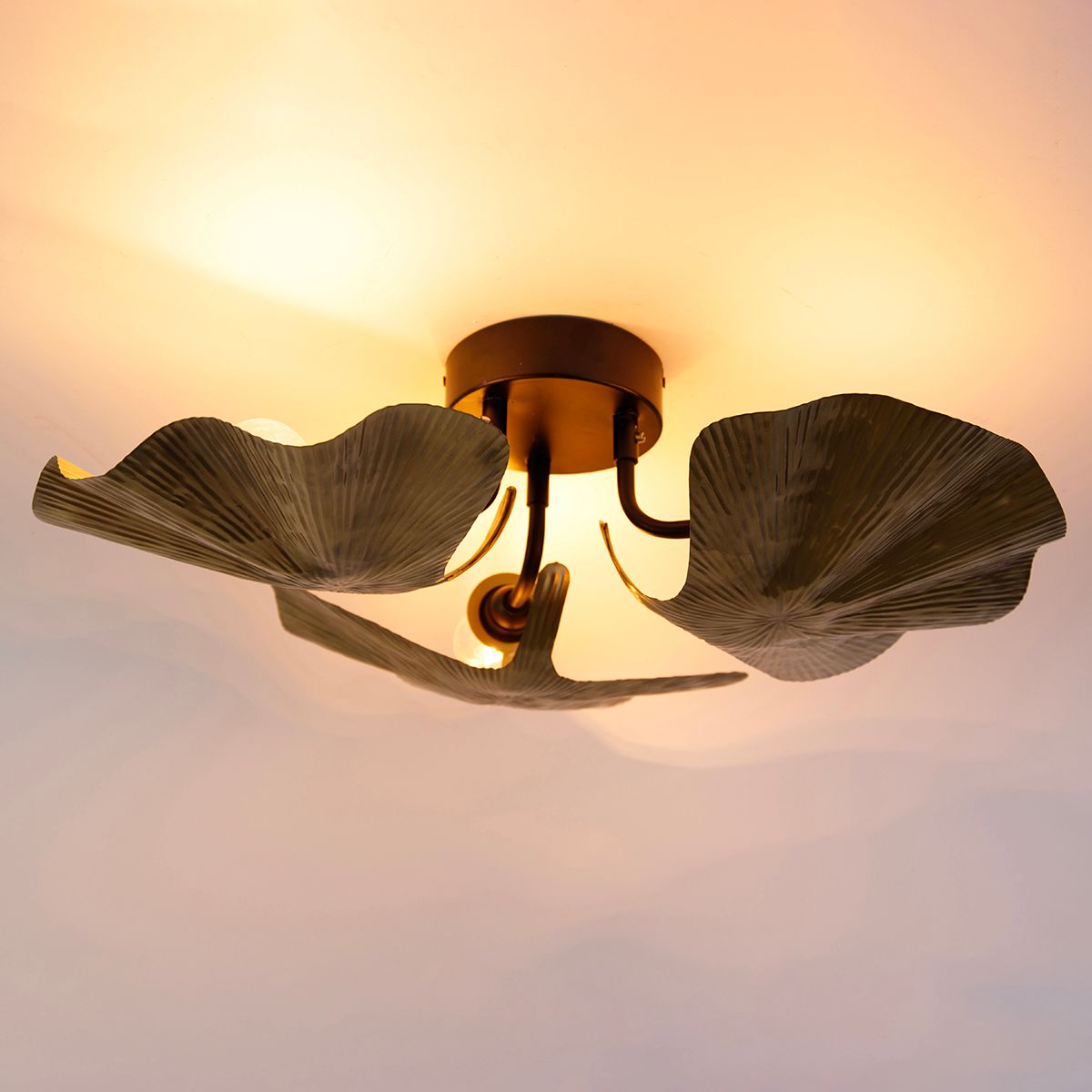 Oosterse plafondlamp messing met zwart 3-lichts - Louka