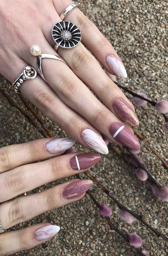 CND Poetry, CND VINYLUX