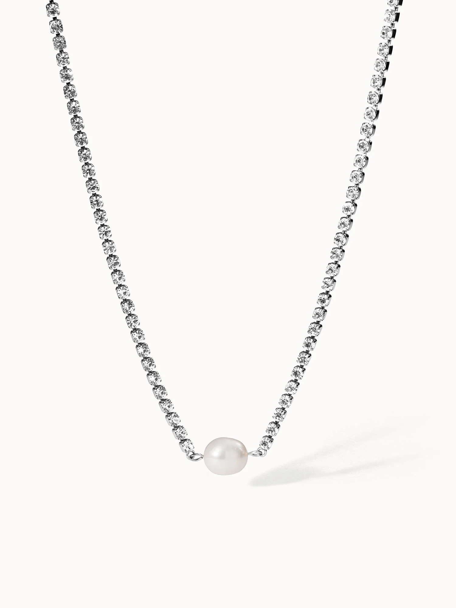 Shimmering Pearl Kette