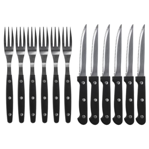 Seks kniver og gafler, perfekt til biff og pizza