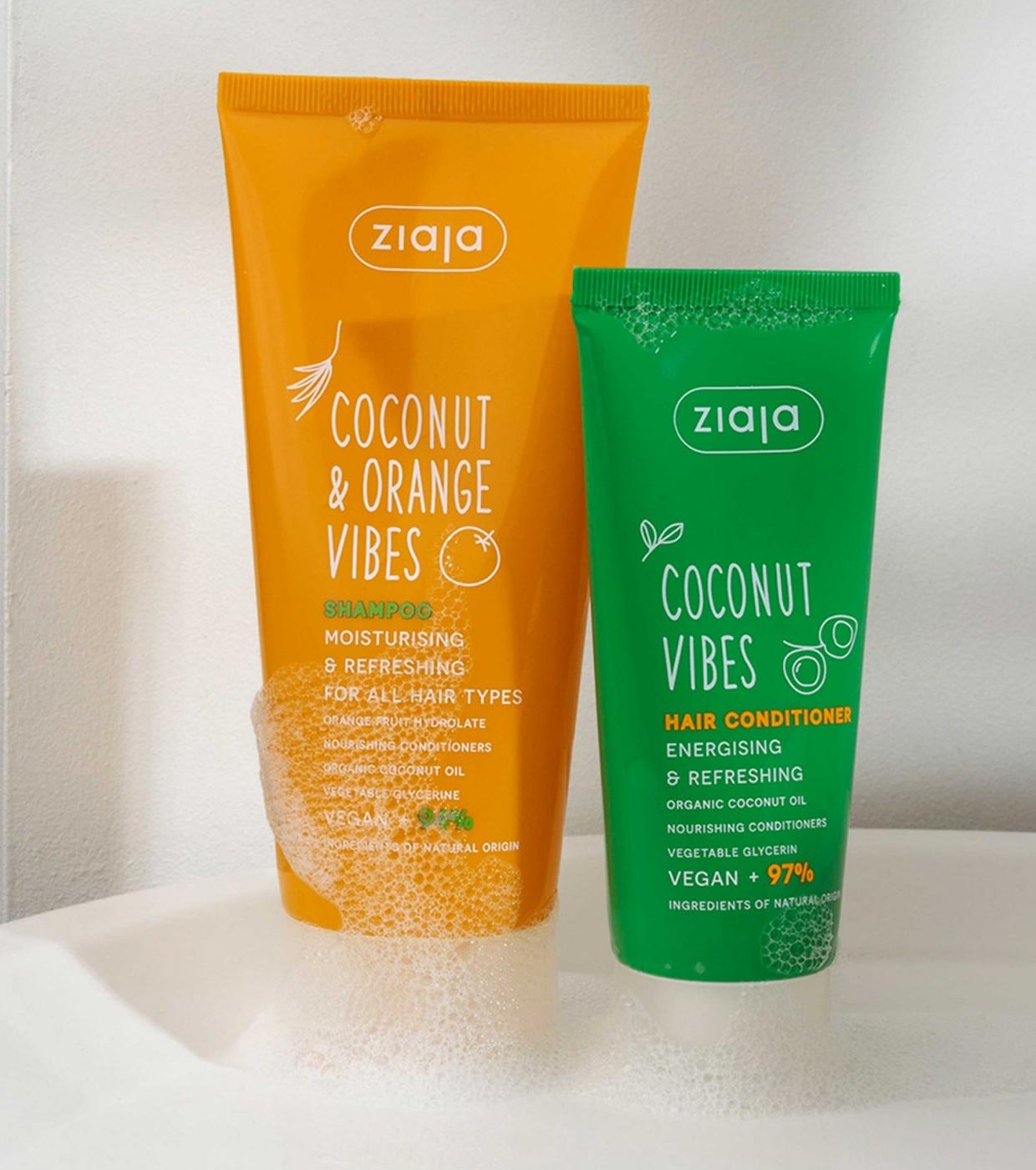 Ziaja - *Coconut and Orange Vibes* - Condicionador energizante e refrescante com notas de coco