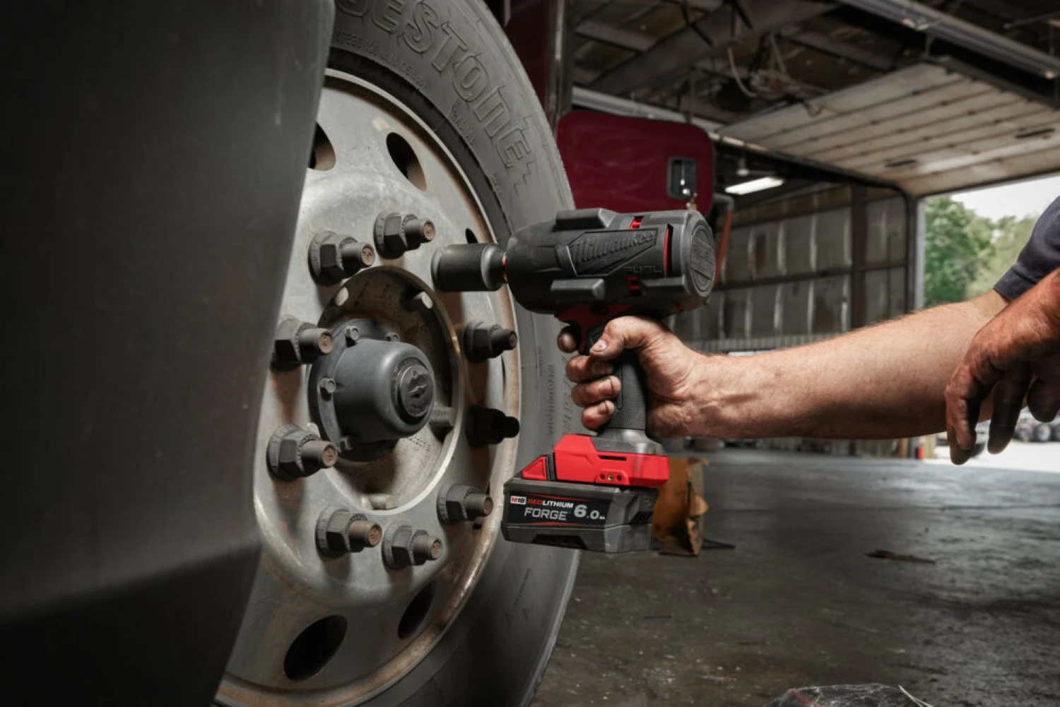 Milwaukee M18 FHIW2F12-0X 18V Li-Ion accu Slagmoersleutel met frictiering body in HD Box - 1/2'' - 1491Nm