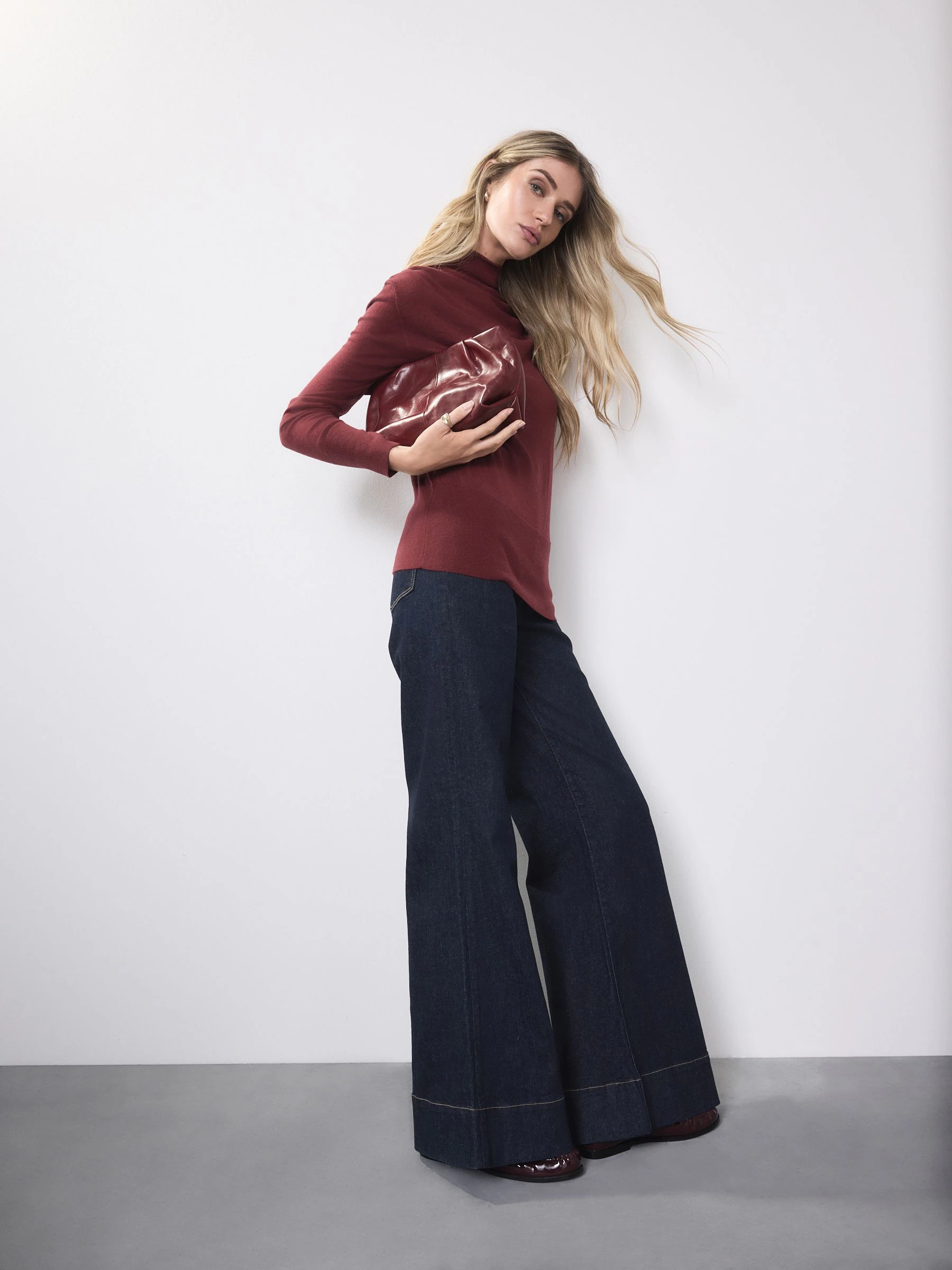 Blauw met wassing - High Rise stretchy Jeans met wijde pijpen