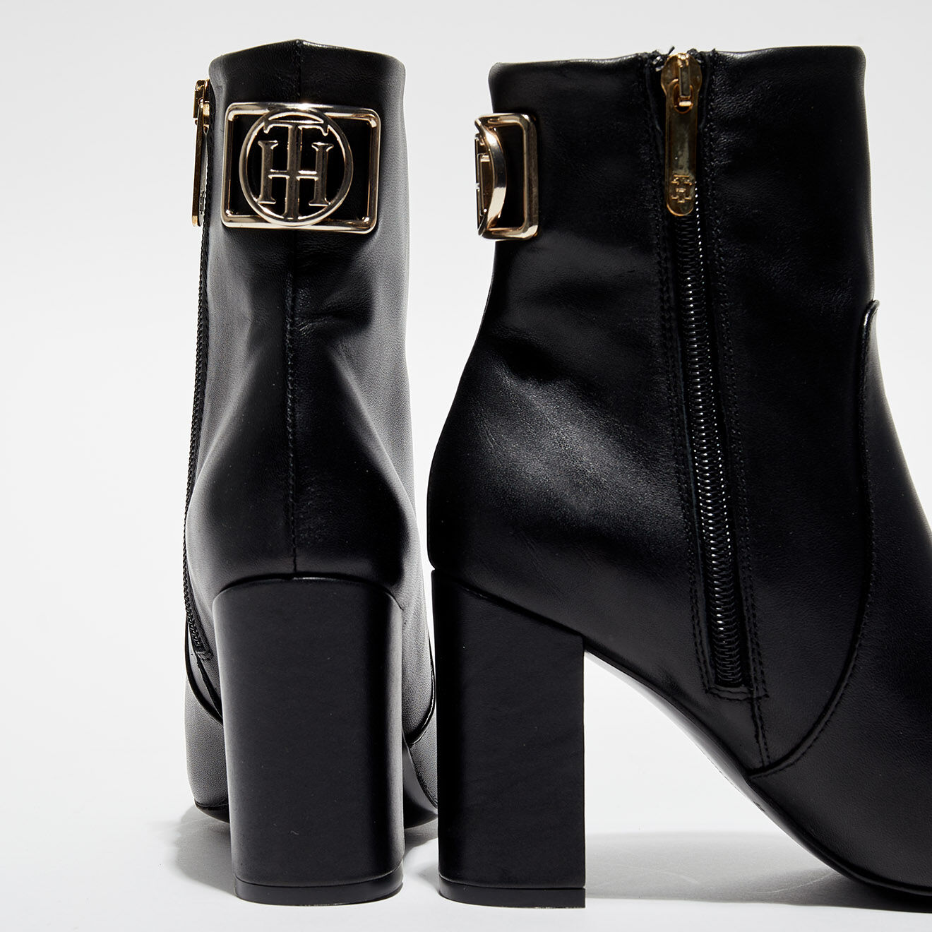 Tommy Hilfiger Bottines en Cuir Hardware noires - Talon 8.5 cm