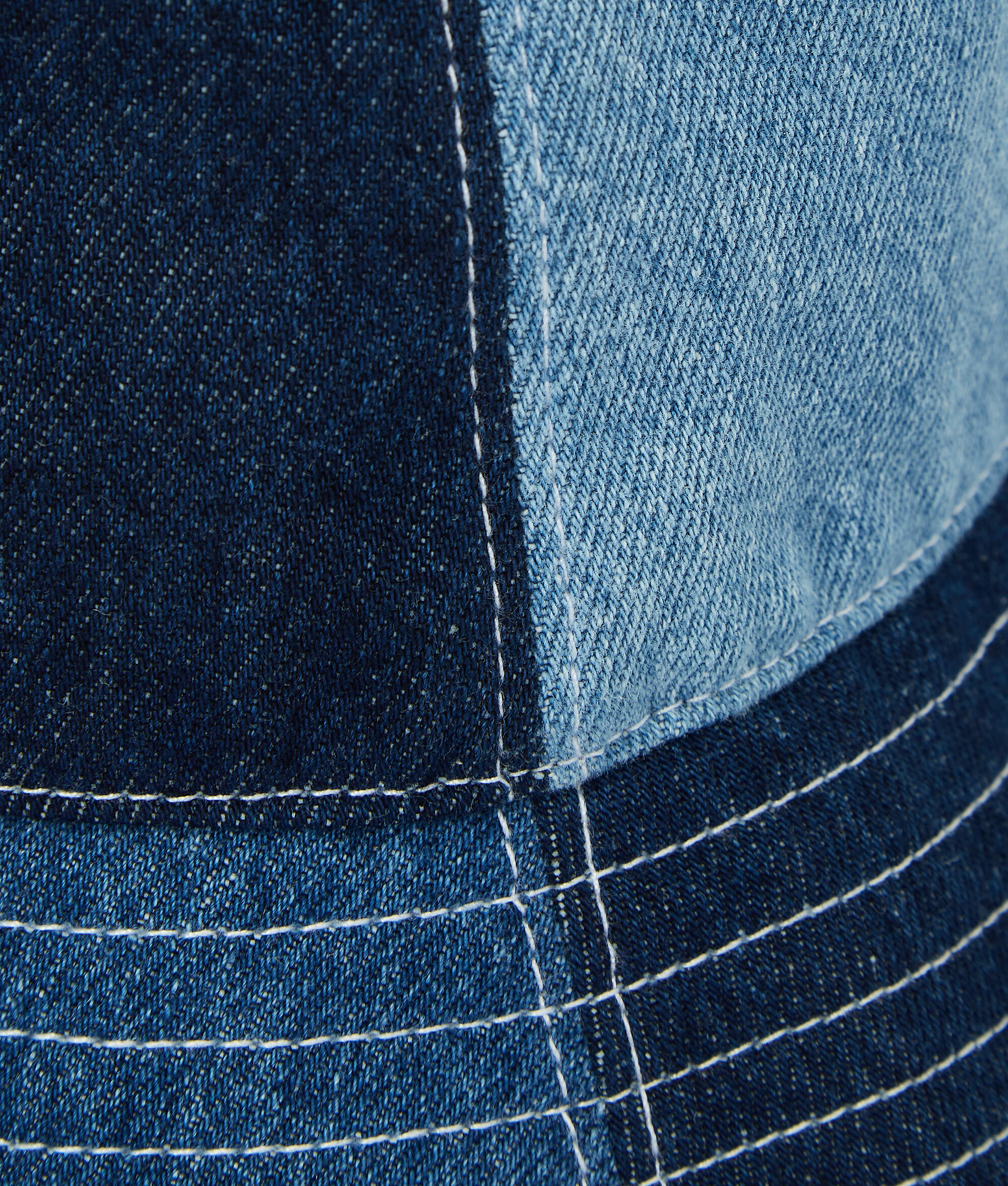 BOB EN JEAN KARL X AMBER VALLETTA