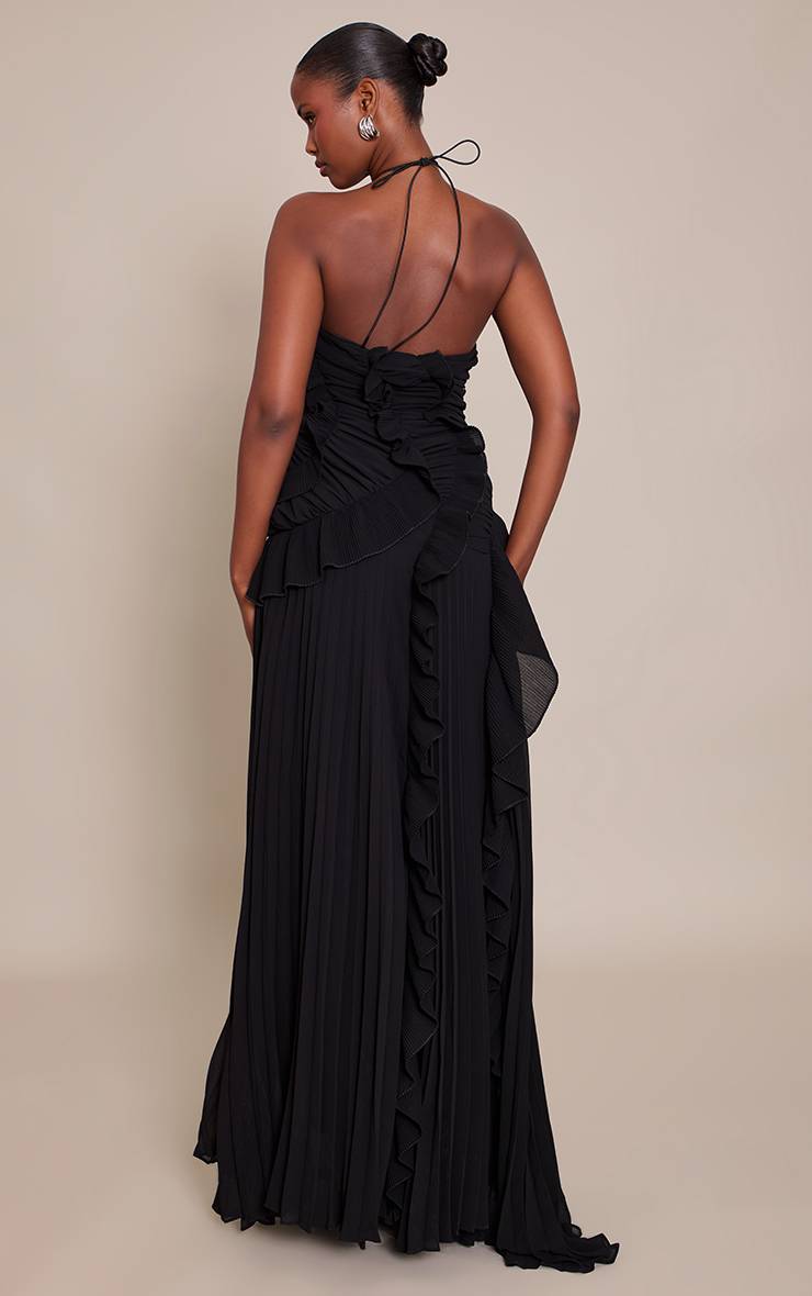 Noir Robe Longue Plissée À Volants Et Col Licou