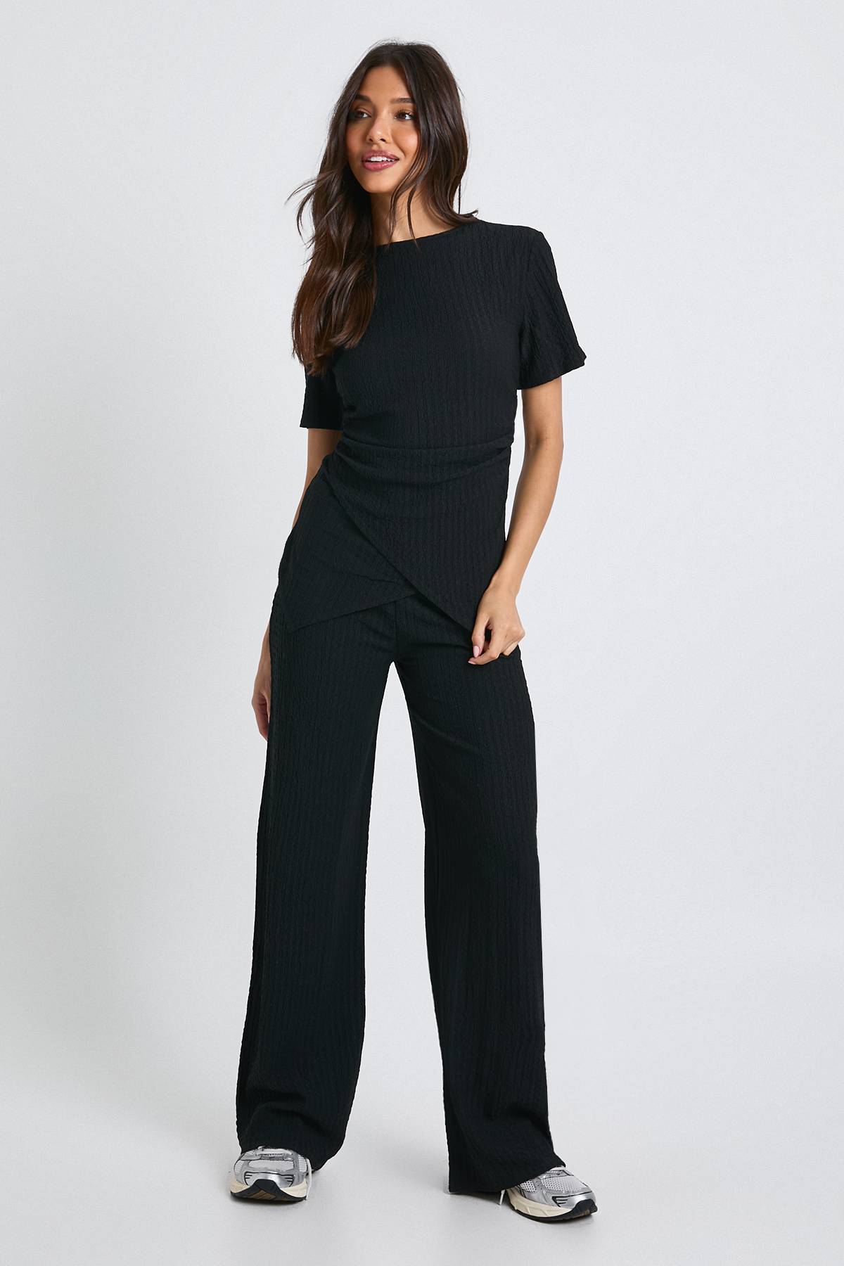 boohoo T-shirt coordonné à texture, devant enveloppé et taille froncée