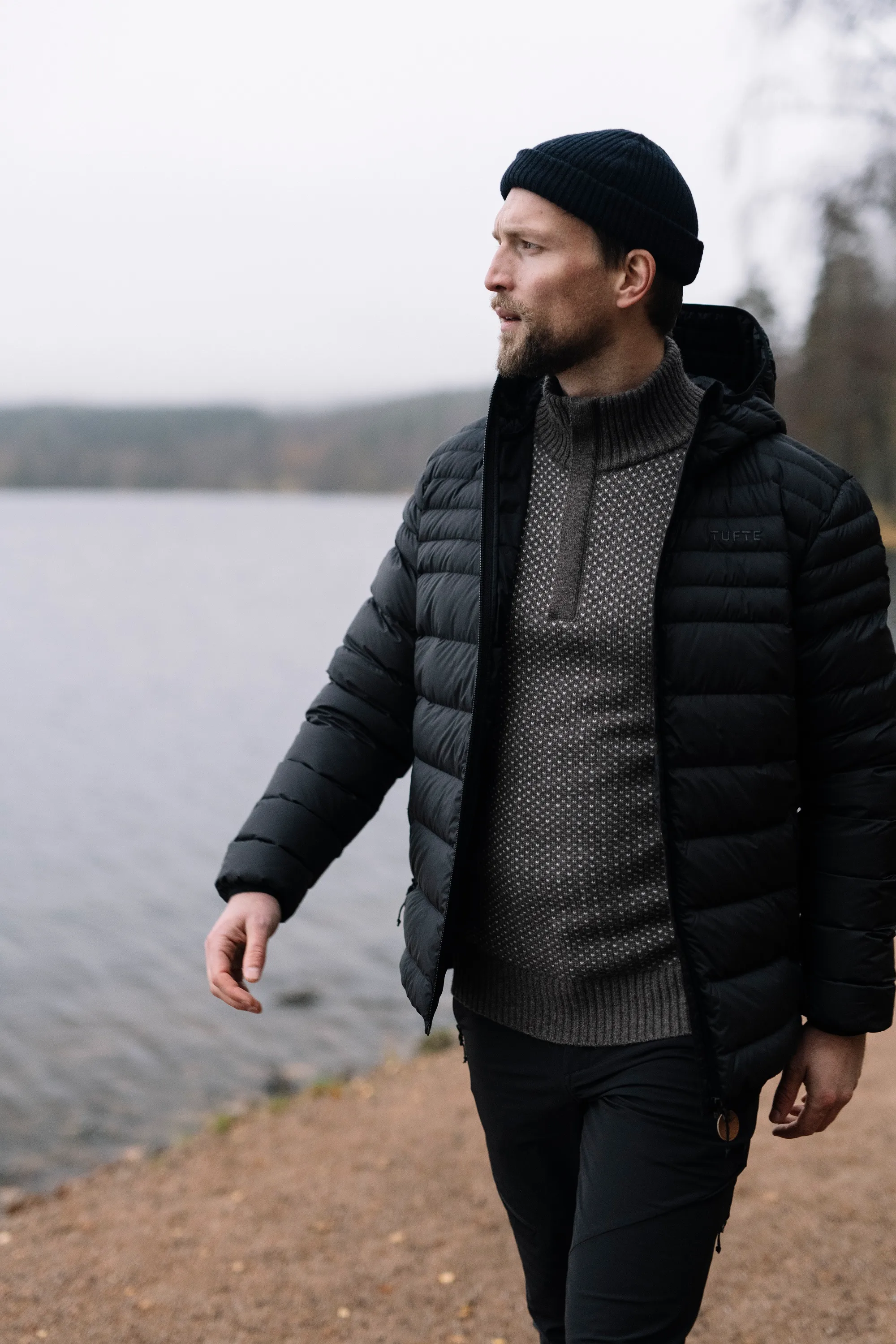 Tufte Wear Mens Down Light Hooded Jacket Black Beauty / Phantom