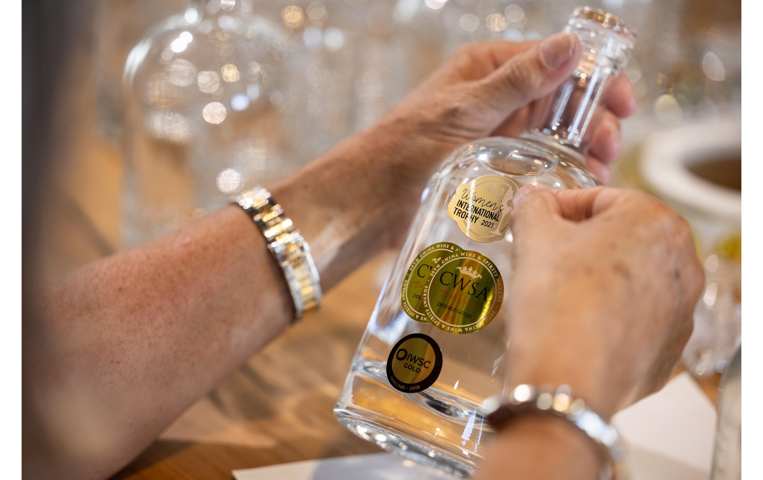 57 Navy Strength Gin 0.5 lHochwertige Spirituose auf Basis von Wacholder aus «Die Höhle der Löwen»