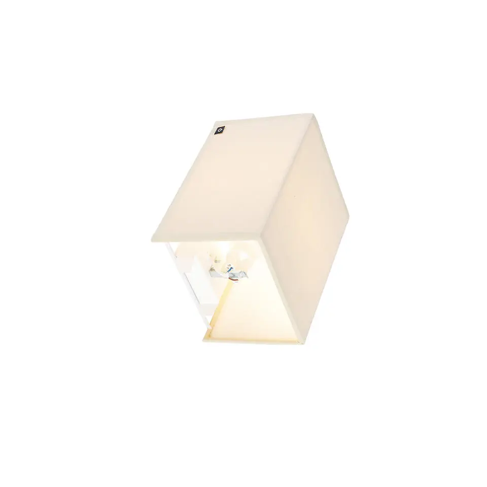 Qazqa wandlampen vete beige e27