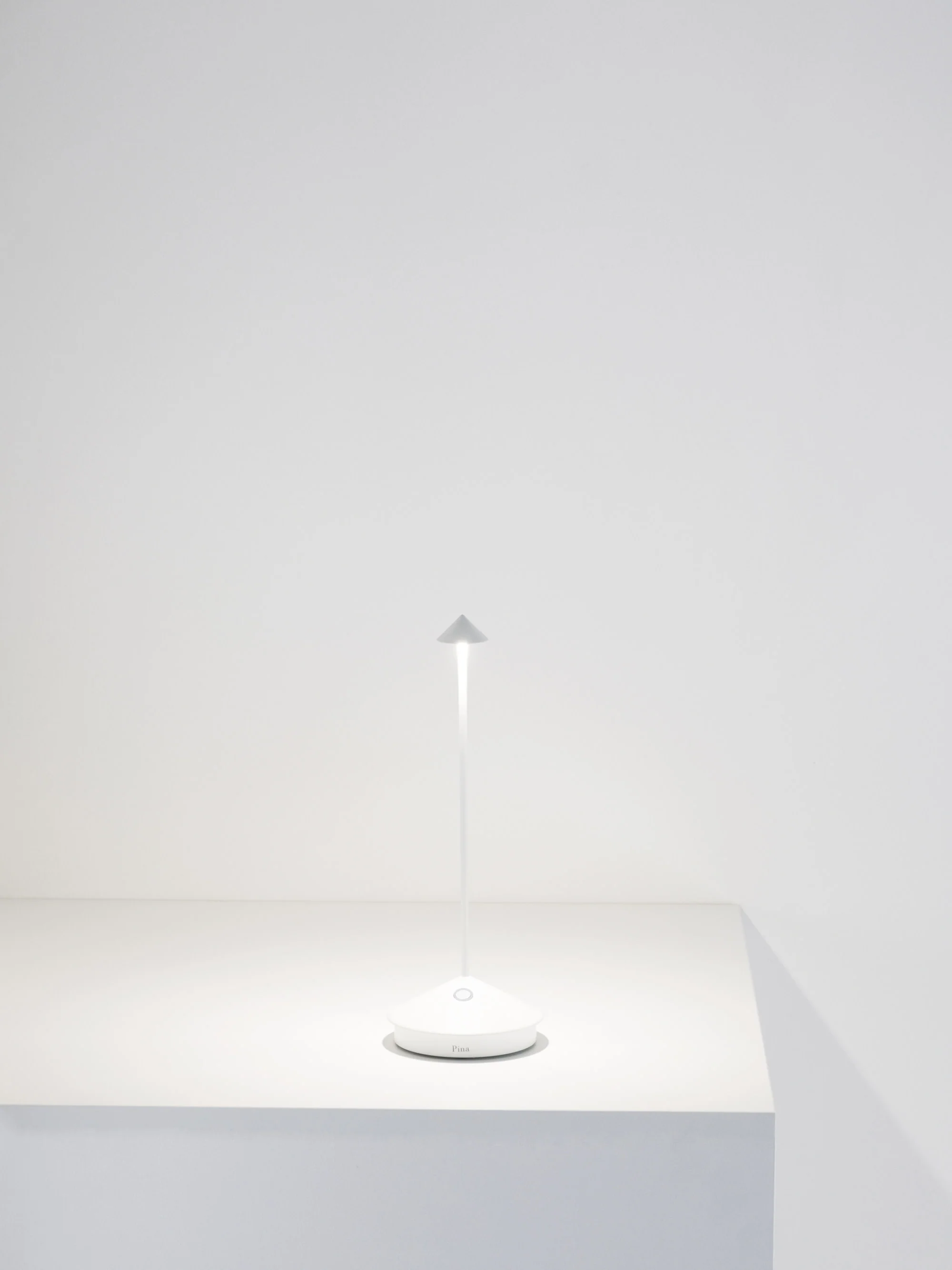 Draagbare LED tafellamp Pina Pro, dimbaar