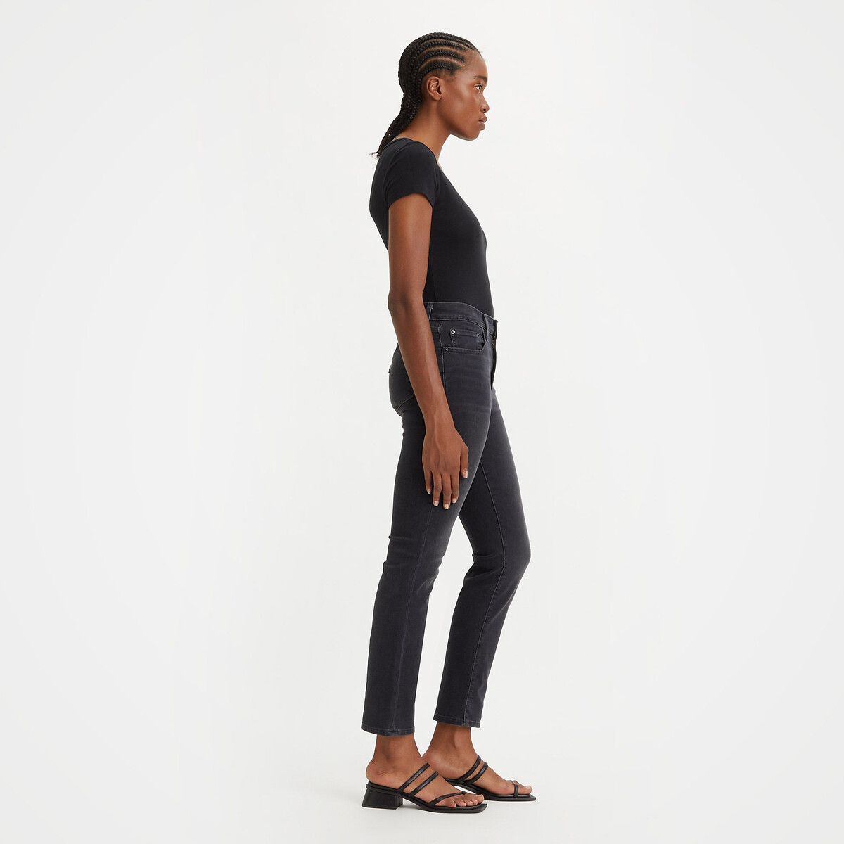 Calça jeans Levi's 724 de cintura alta e corte reto.