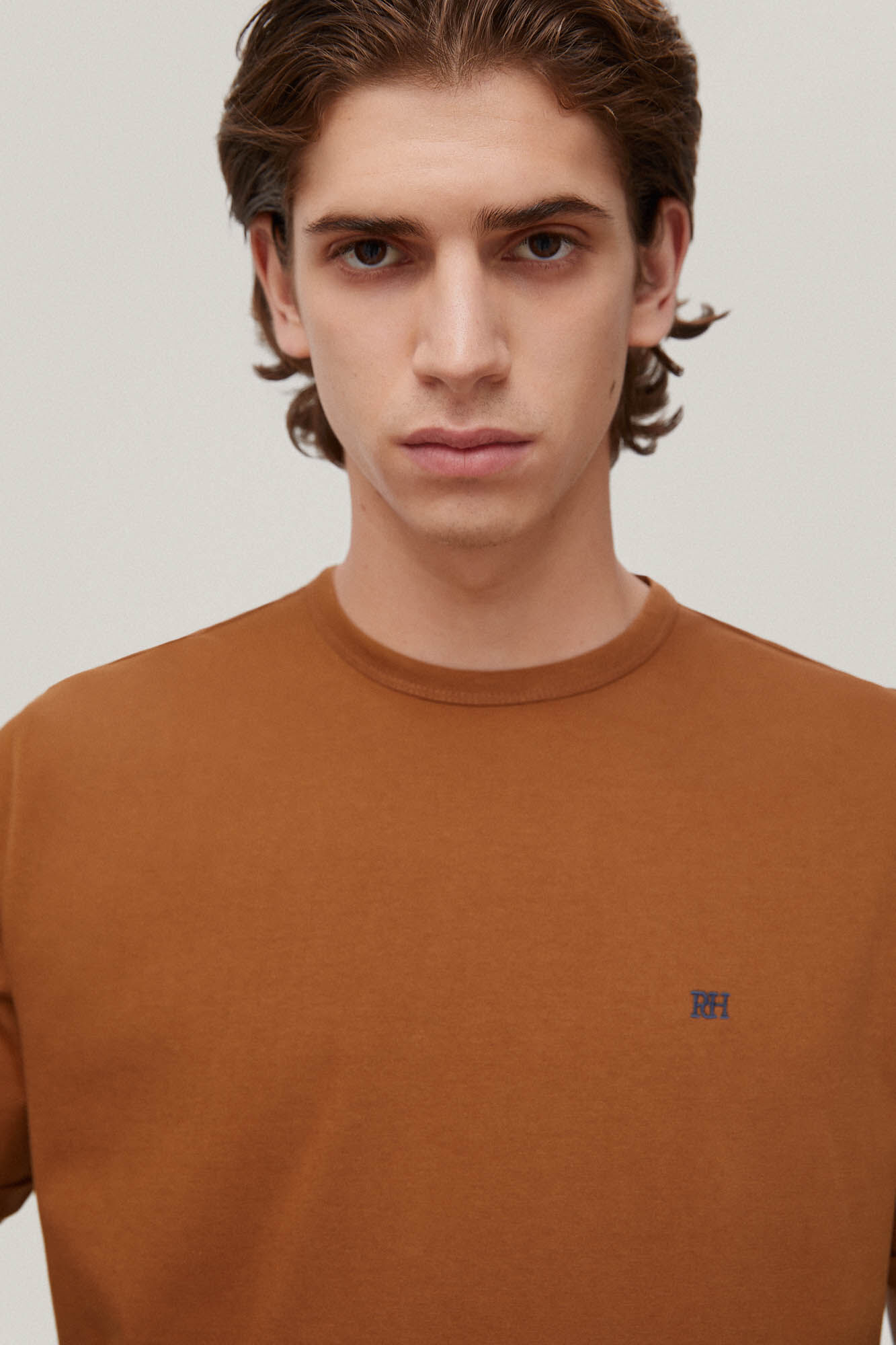 Camiseta básica - Marrom