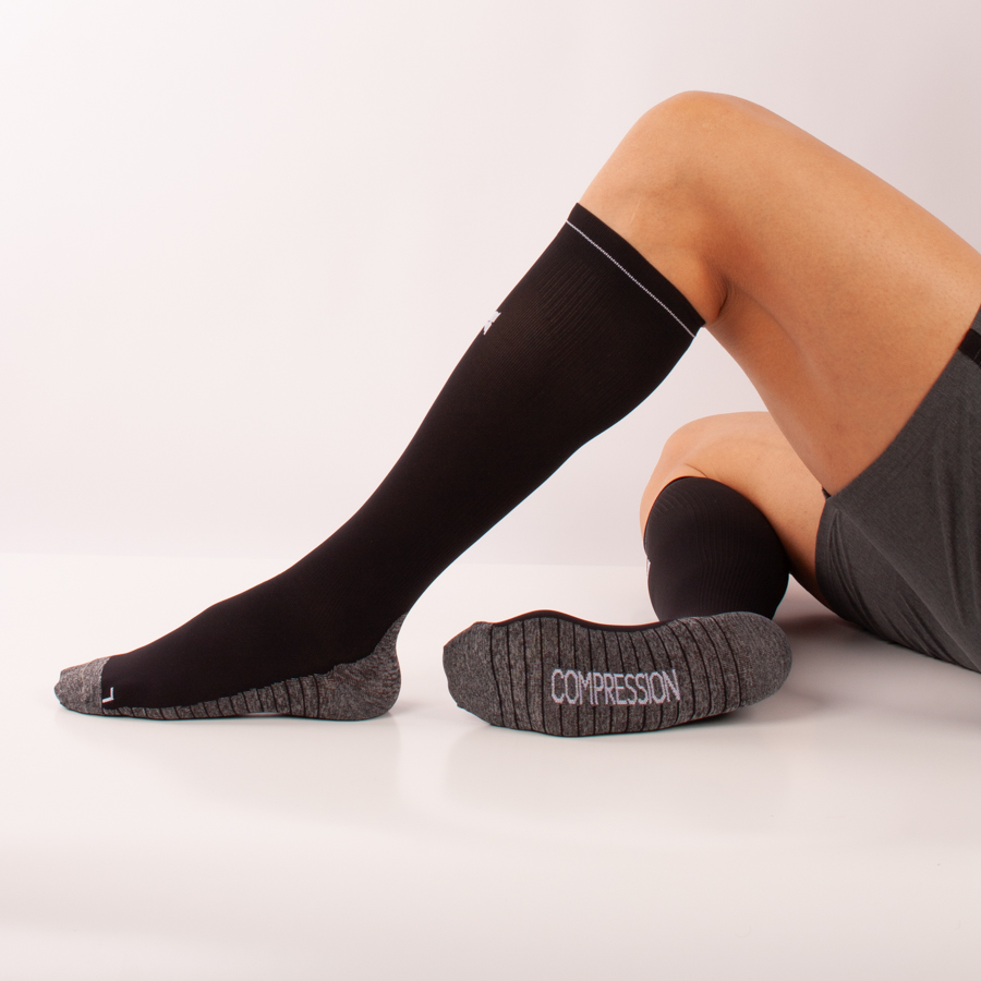 Pacote com 2 pares de meias esportivas de compressão graduada Xtreme Sockswear