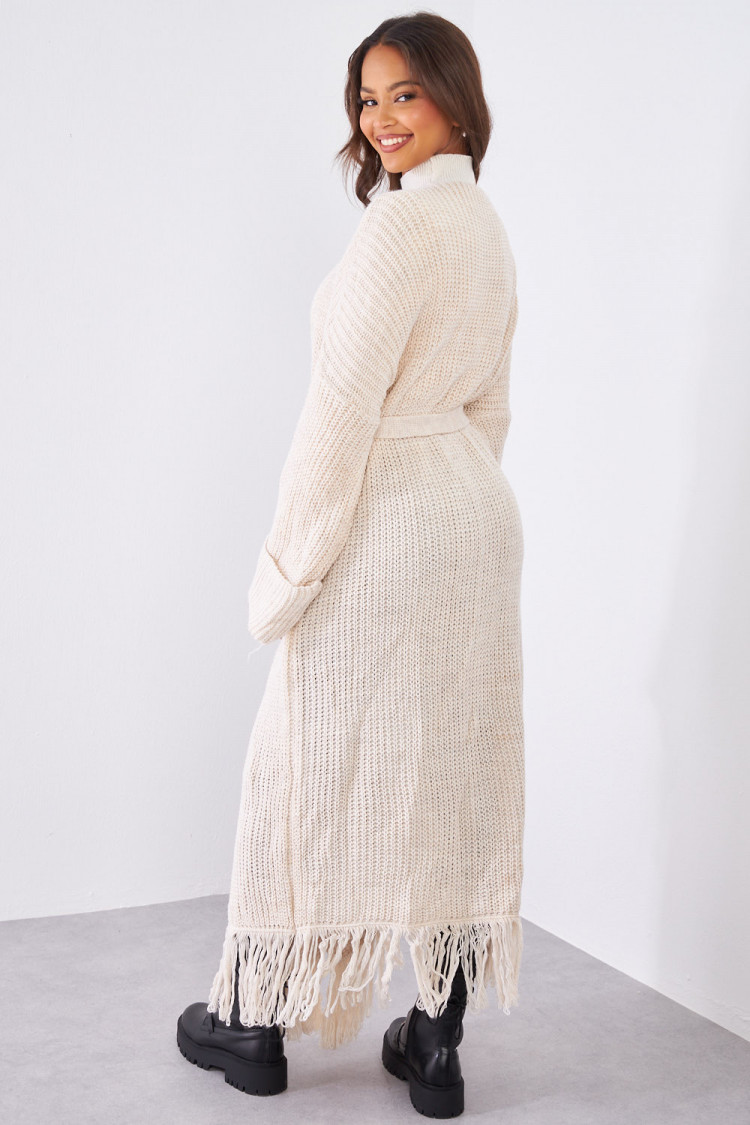 Gilet en maille beige à franges ceinturé