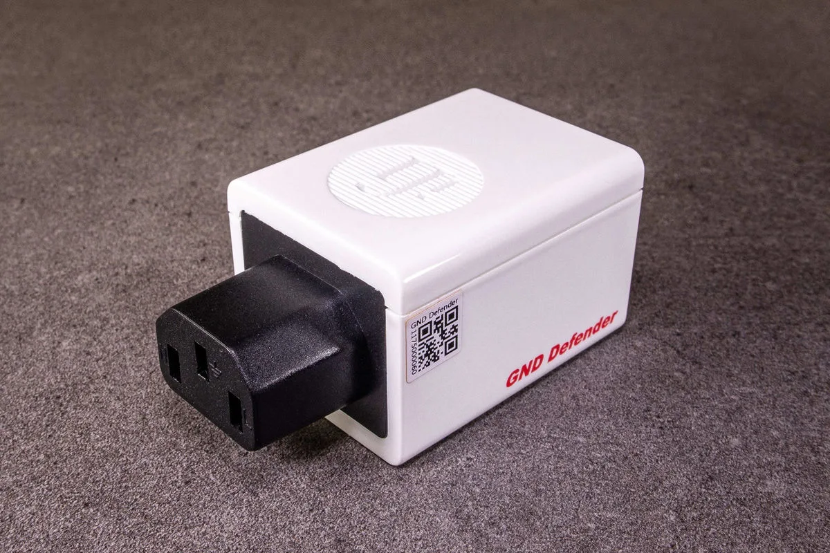 iFi Audio GND Defender Conditionneurs secteur