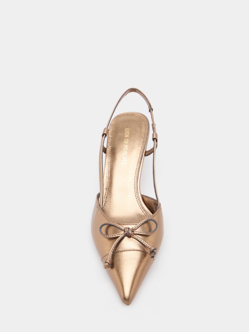 Sapatos slingback de salto baixo