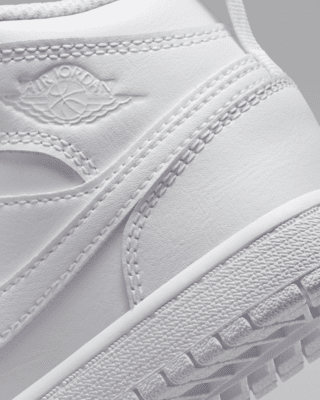 Jordan 1 Mid Younger Kids' Shoe