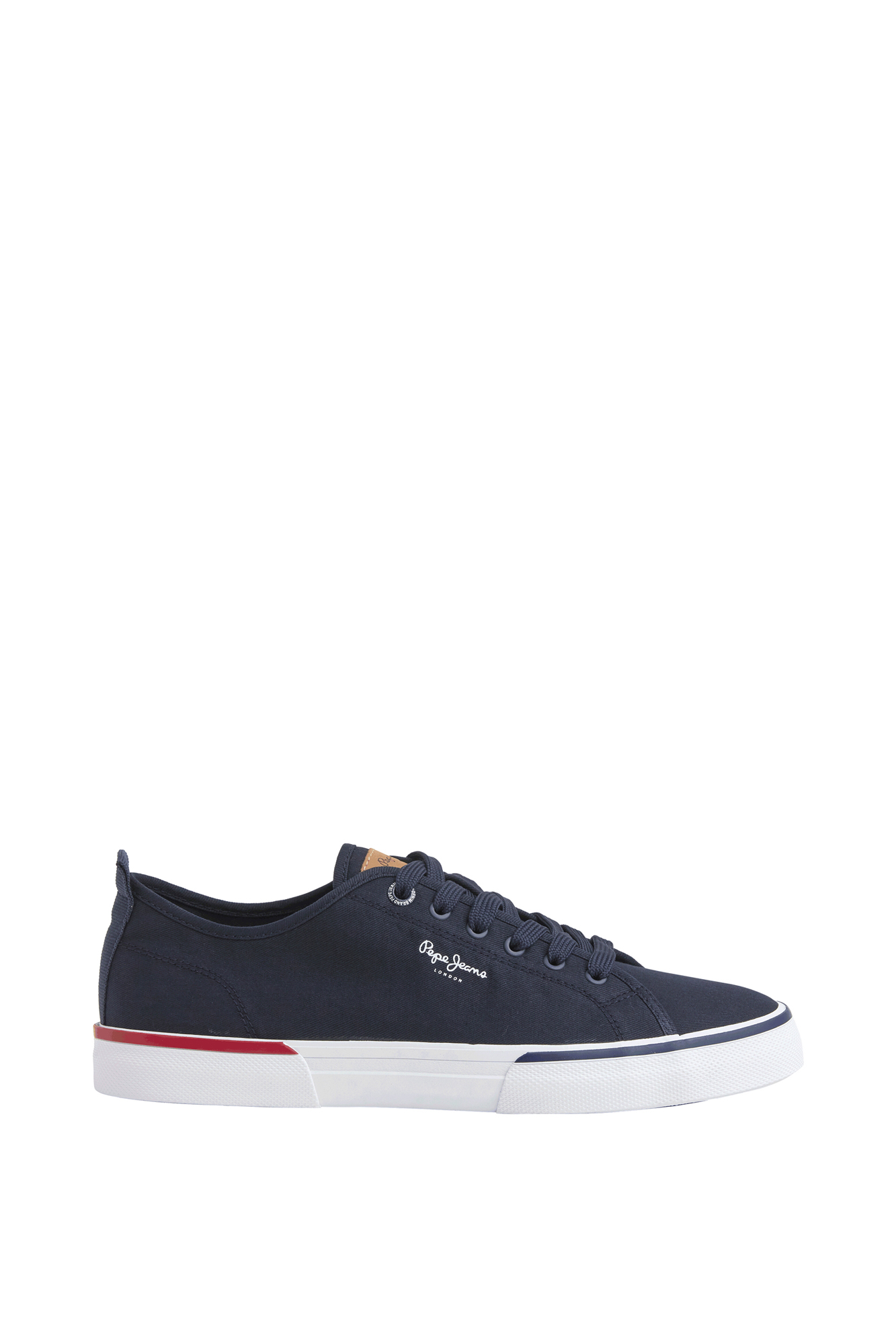Tênis clássicos.