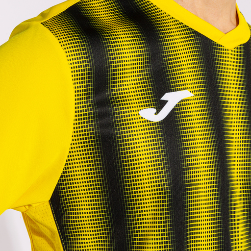 Camiseta Joma Inter II de manga curta, amarela e preta.